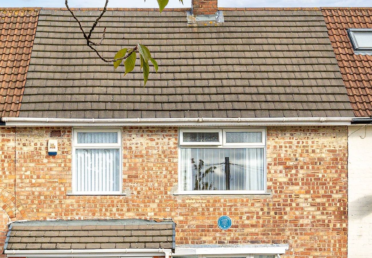 Townhouse in Speke - George Harrison's Former 3BD Home in Liverpool