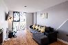 Apartment in Sheffield - Stylish 2BR Apt in City Centre, Sleeps 6