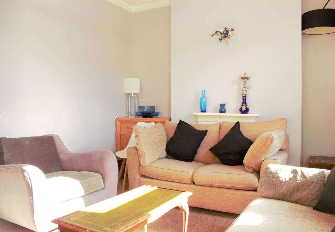 Rent by room in Manchester - Suite 1: Comfy Private Room near MCR Centre