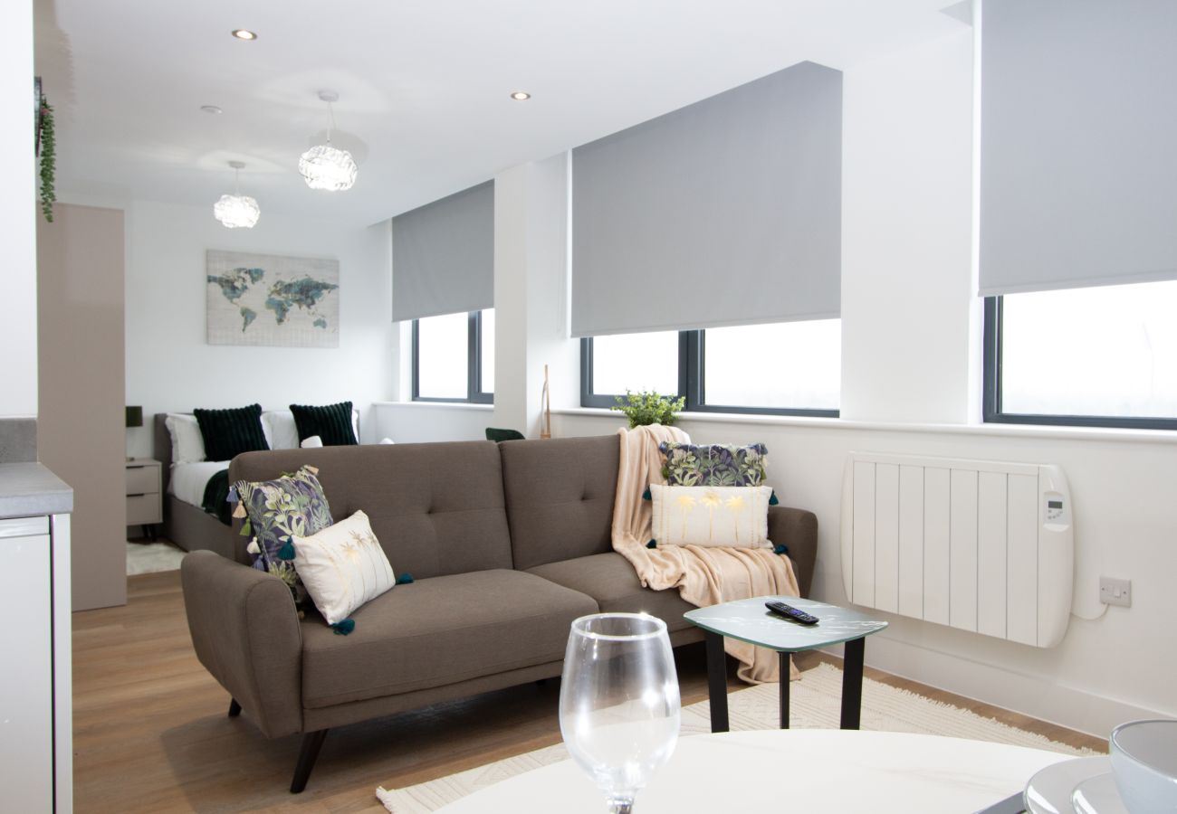 Apartment in Manchester - Stylish Studio Apt Overlooking Old Trafford