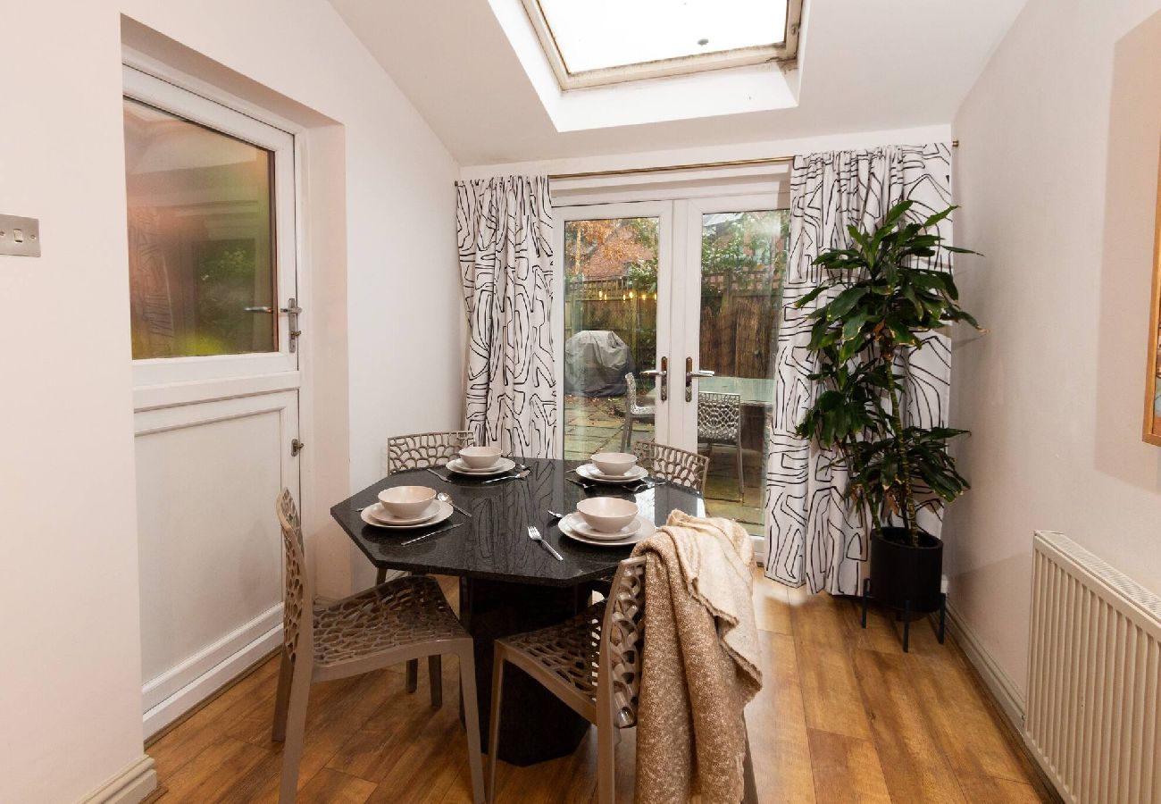 House in Manchester - Beautiful West Didsbury 4BR Home