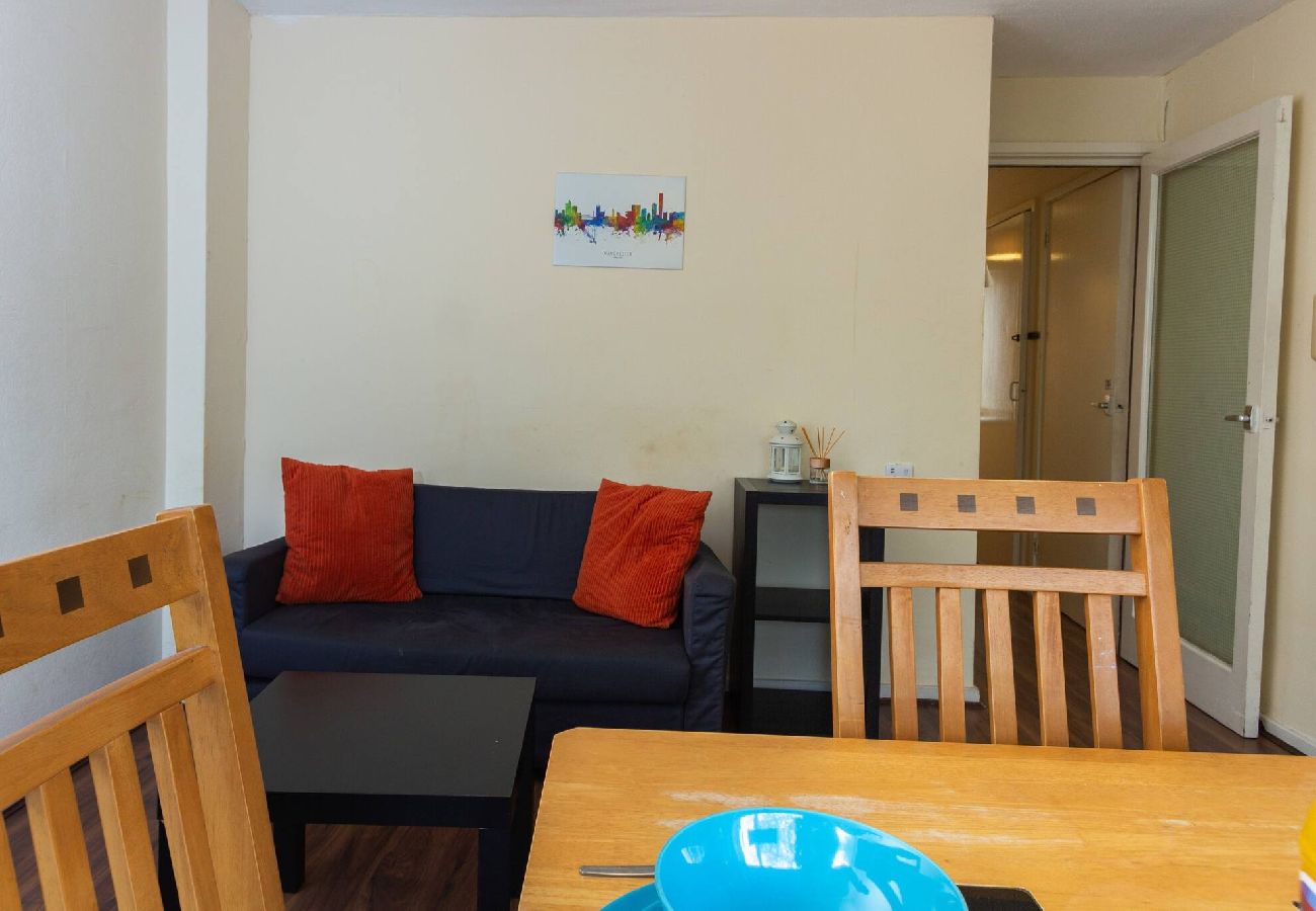 Apartment in Manchester - Convenient 1Bed Apt Close to Transport Links