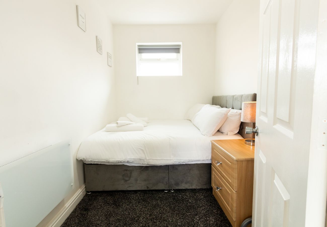 Apartment in Manchester - Cosy & Compact Apartment in Swinton