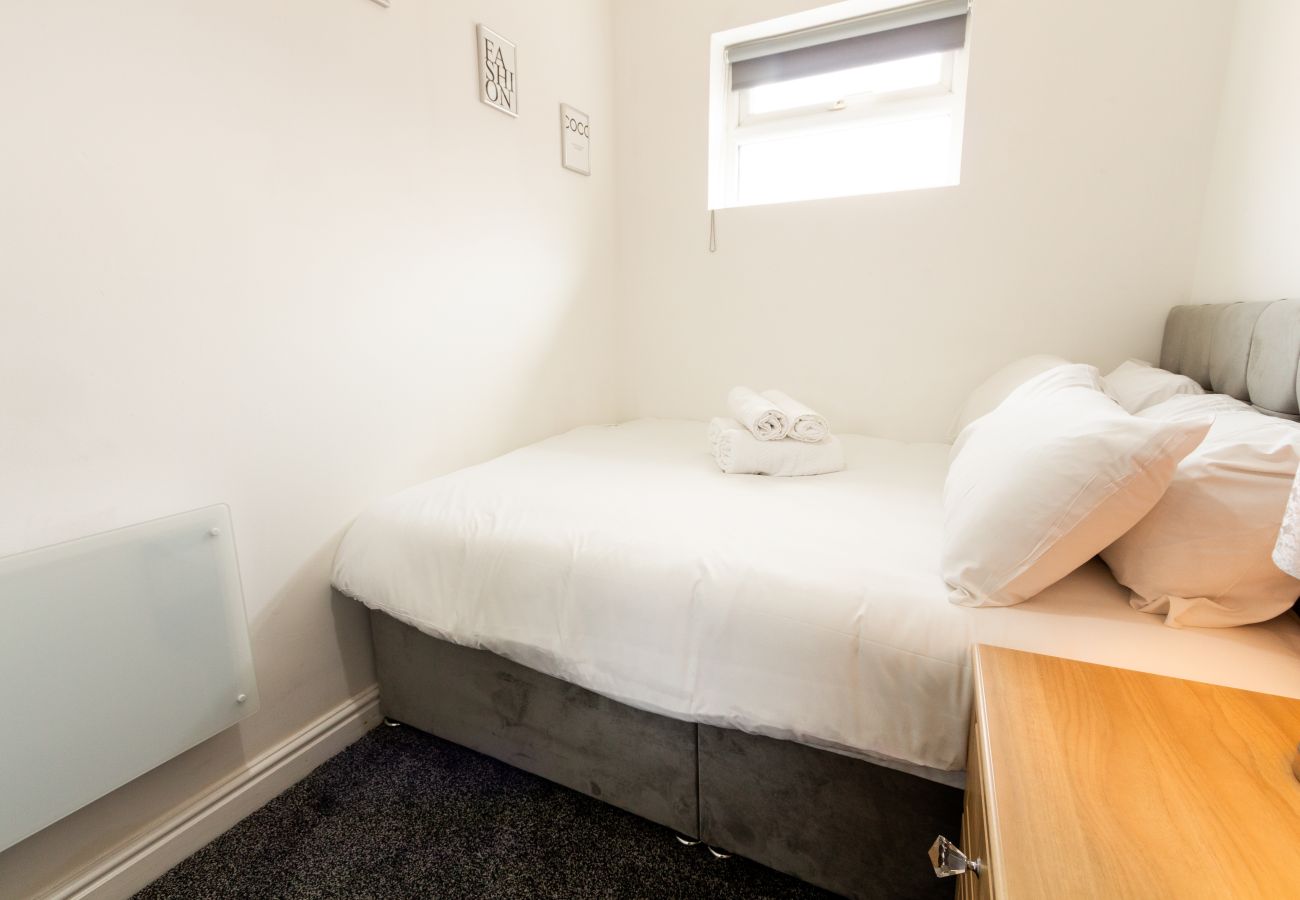 Apartment in Manchester - Cosy & Compact Apartment in Swinton