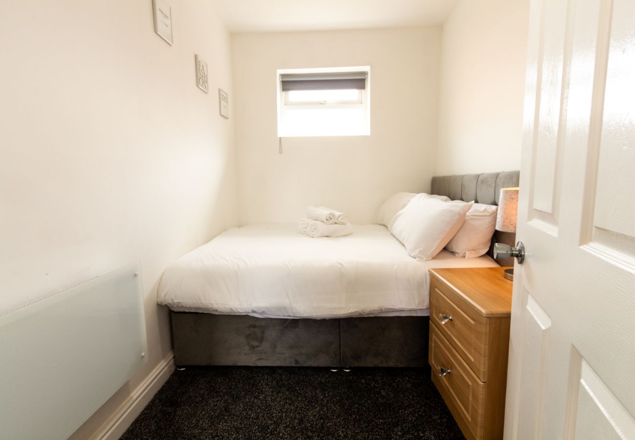 Apartment in Manchester - Cosy & Compact Apartment in Swinton