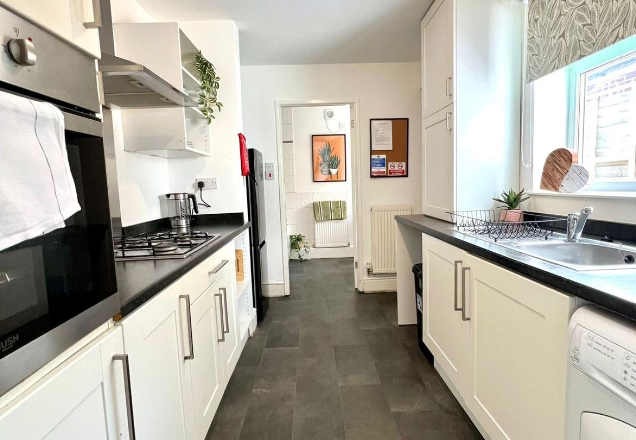 House in Wigan -  Stunning Escape: 3 Bedroom House in Wigan