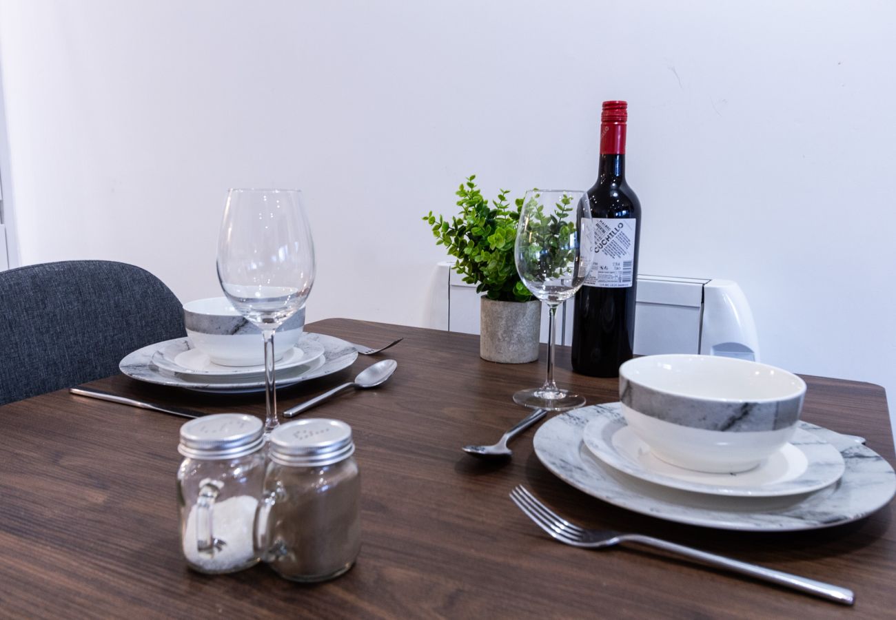 Apartment in Manchester - Trendy Apt in the Heart of MCR with Parking