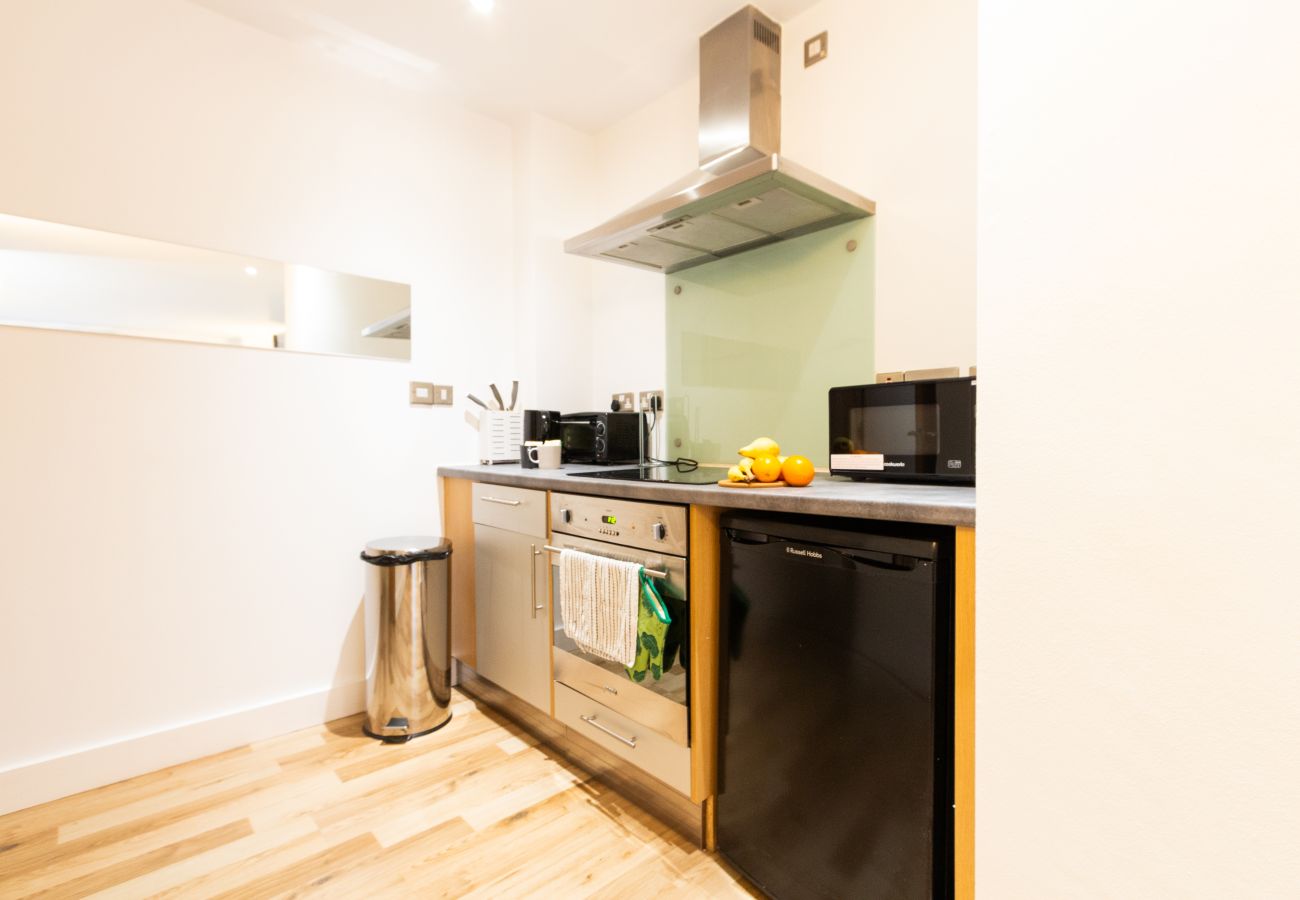 Apartment in Sheffield - Cosy City Escape: 1Bed Apt with Balcony