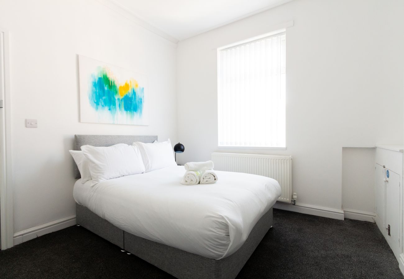 Rent by room in Wigan - Suite 1: Cosy Room for a Perfect Wigan Stay