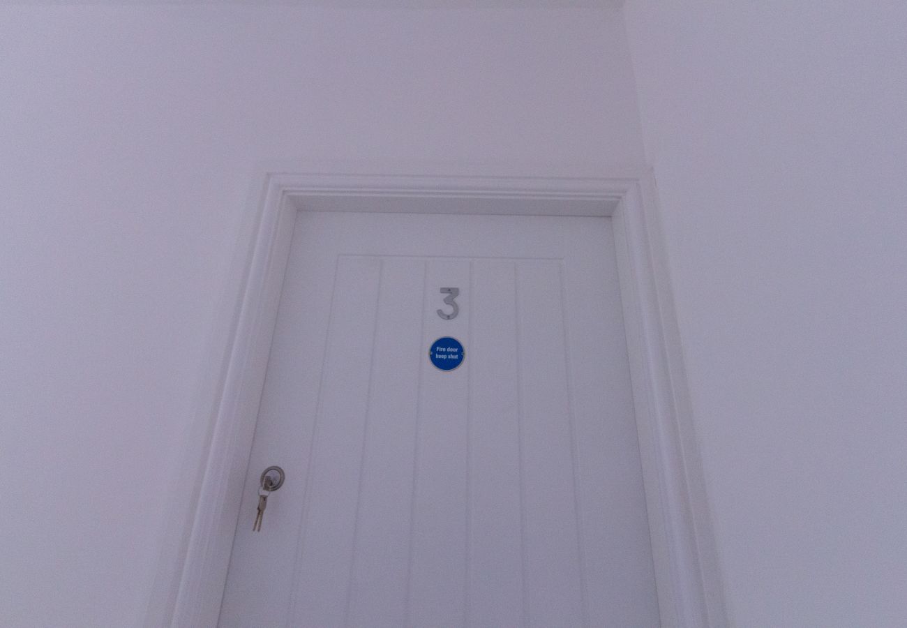 Rent by room in Wigan - Suite 2: Bright, Comfy Room in Prime Wigan Spot