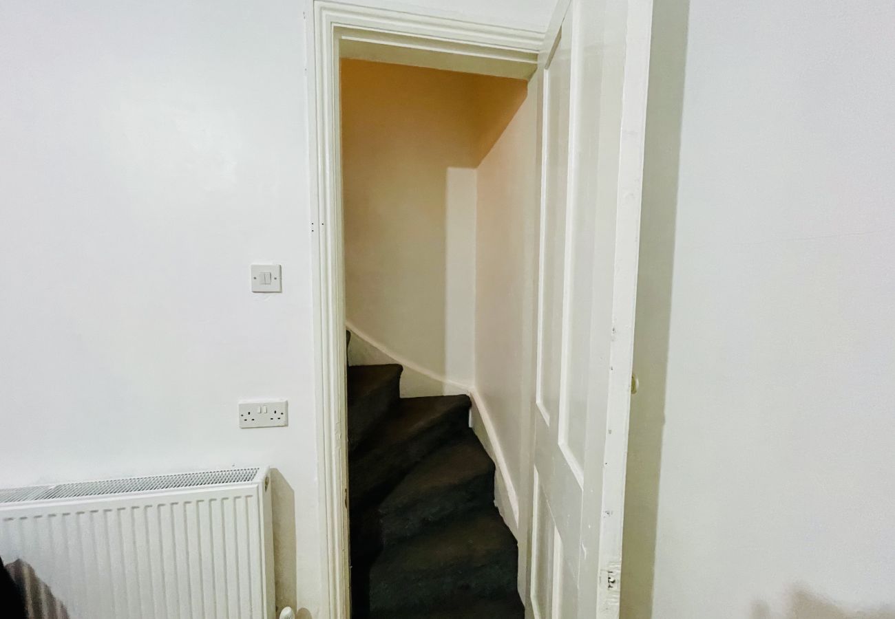 Rent by room in Coventry - Suite 1: Comfy Escape Near City Centre