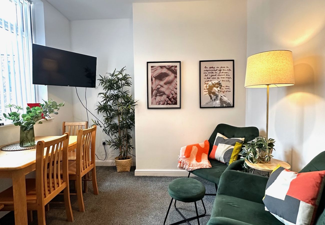 Apartment in Wigan - Wigan 1BR Haven:  Perfect for a Relaxing Stay