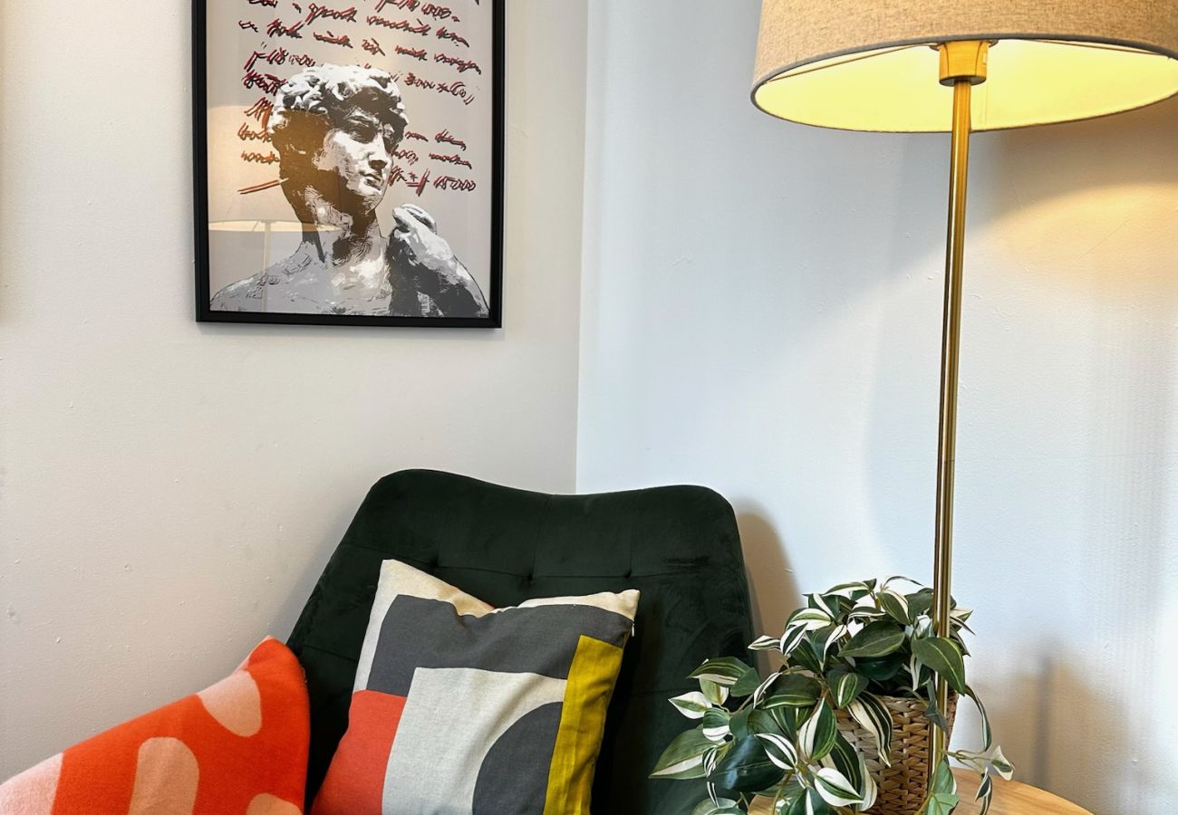 Apartment in Wigan - Wigan 1BR Haven:  Perfect for a Relaxing Stay