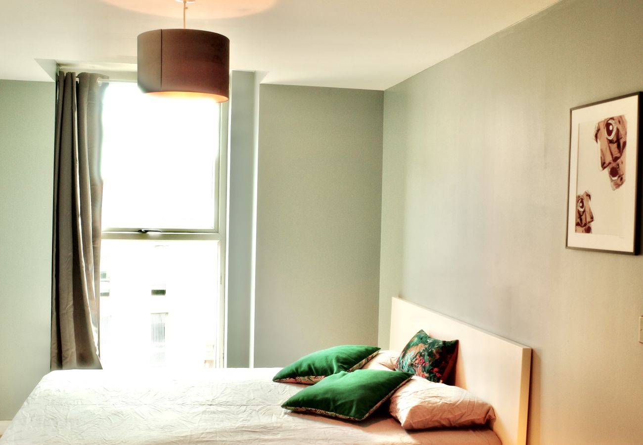 Apartment in Birmingham - Central 2BR Birmingham Apt - Free Parking