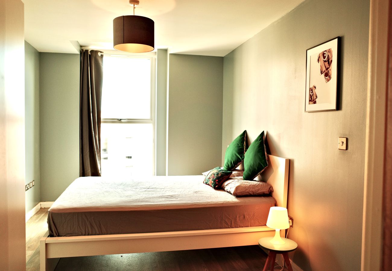 Apartment in Birmingham - Central 2BR Birmingham Apt - Free Parking