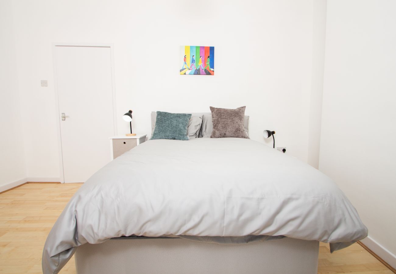 Apartment in Liverpool - Cosy 2BR Flat Near Anfield & Goodison Park, Liverpool