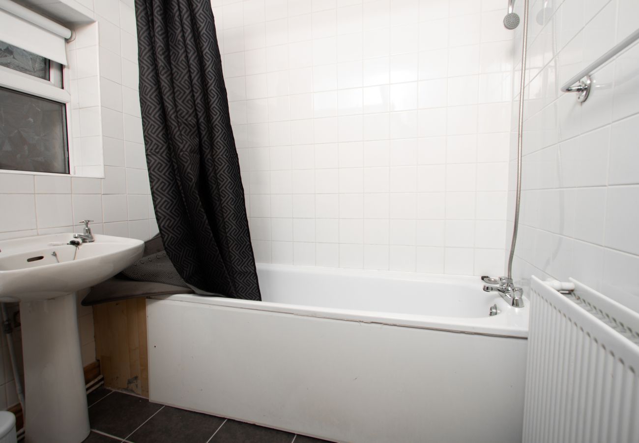 Apartment in Liverpool - Cosy 2BR Flat Near Anfield & Goodison Park, Liverpool