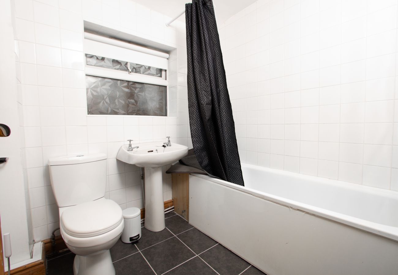 Apartment in Liverpool - Cosy 2BR Flat Near Anfield & Goodison Park, Liverpool