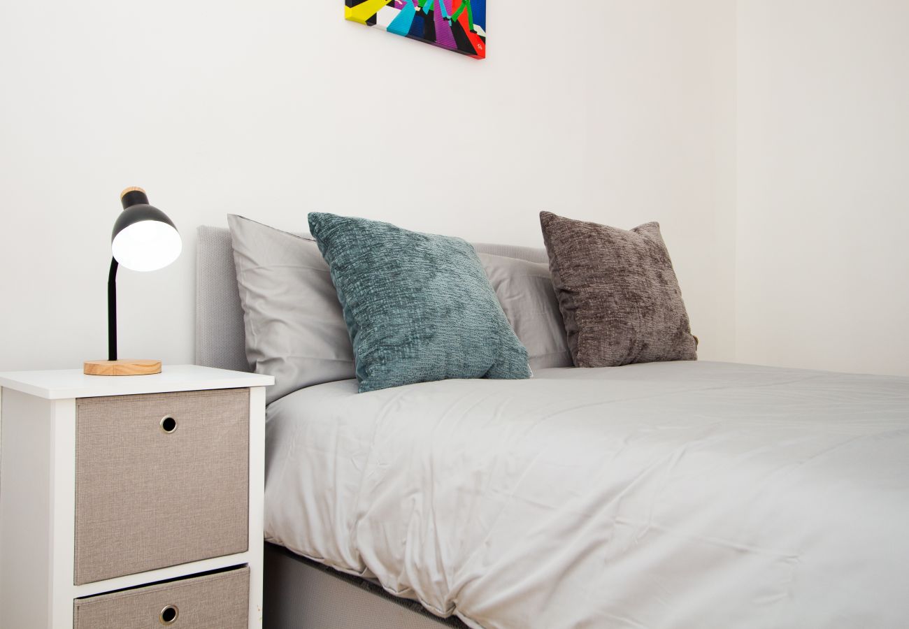 Apartment in Liverpool - Cosy 2BR Flat Near Anfield & Goodison Park, Liverpool