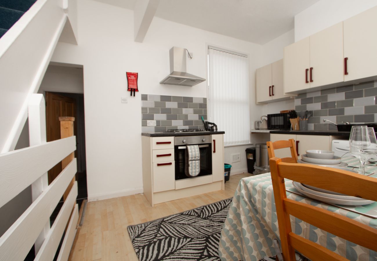 Apartment in Liverpool - Cosy 2BR Flat Near Anfield & Goodison Park, Liverpool