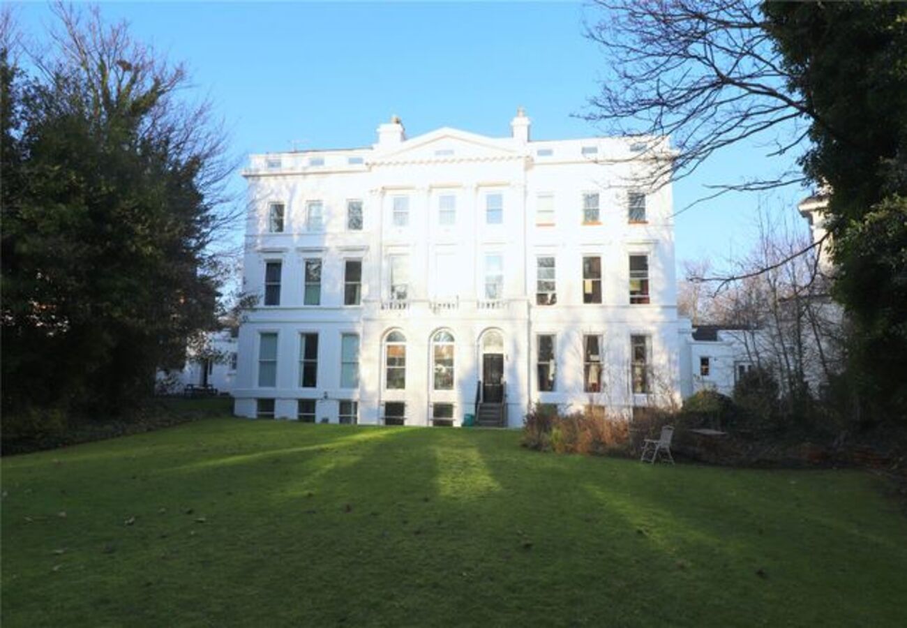 Studio in Liverpool - Cosy Flat Near City Centre & Princess Park