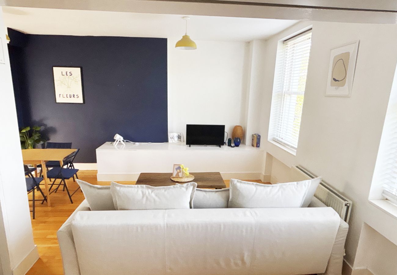Apartment in Liverpool - Cosy Flat Near City Centre & Princess Park