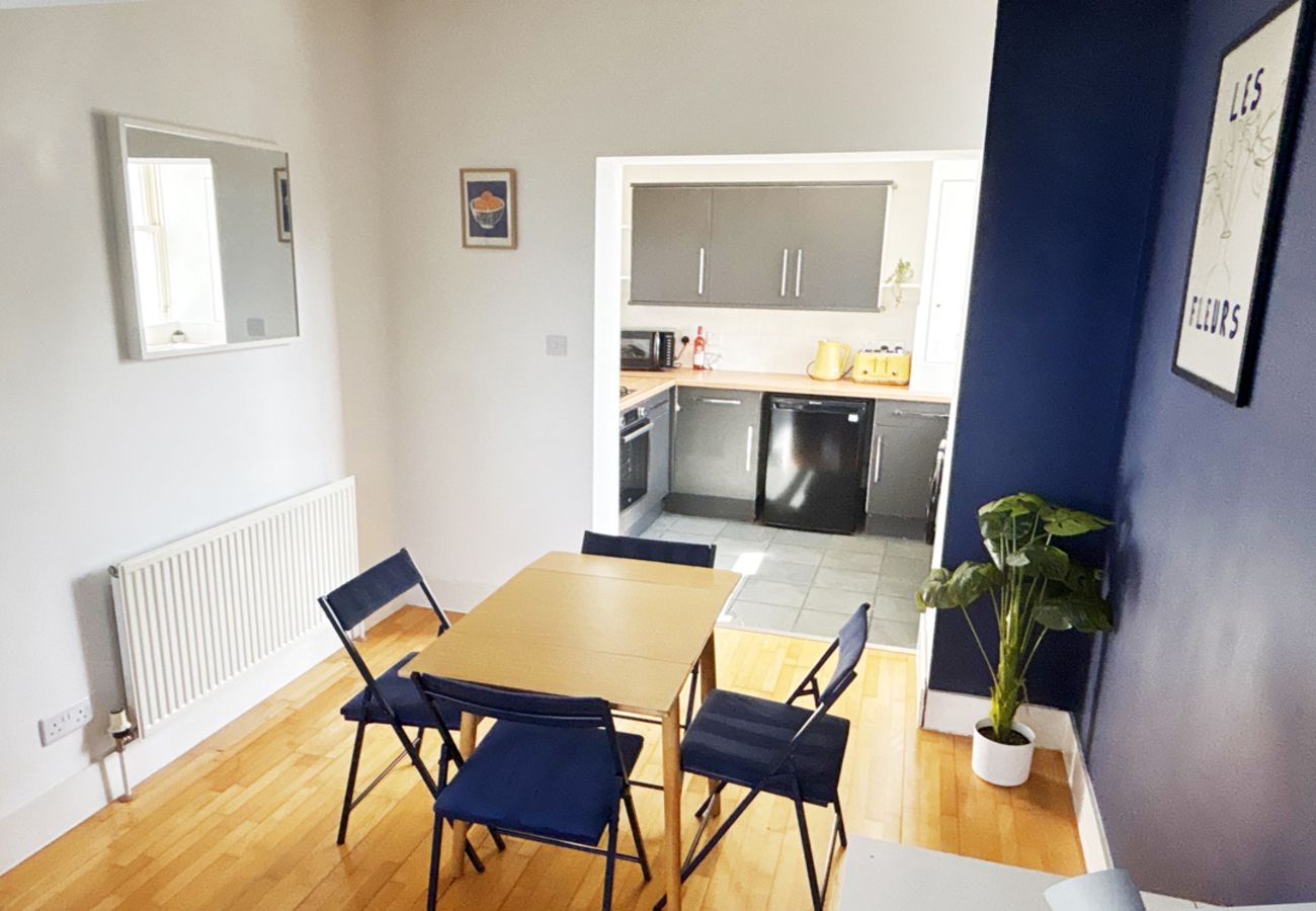 Apartment in Liverpool - Cosy Flat Near City Centre & Princess Park
