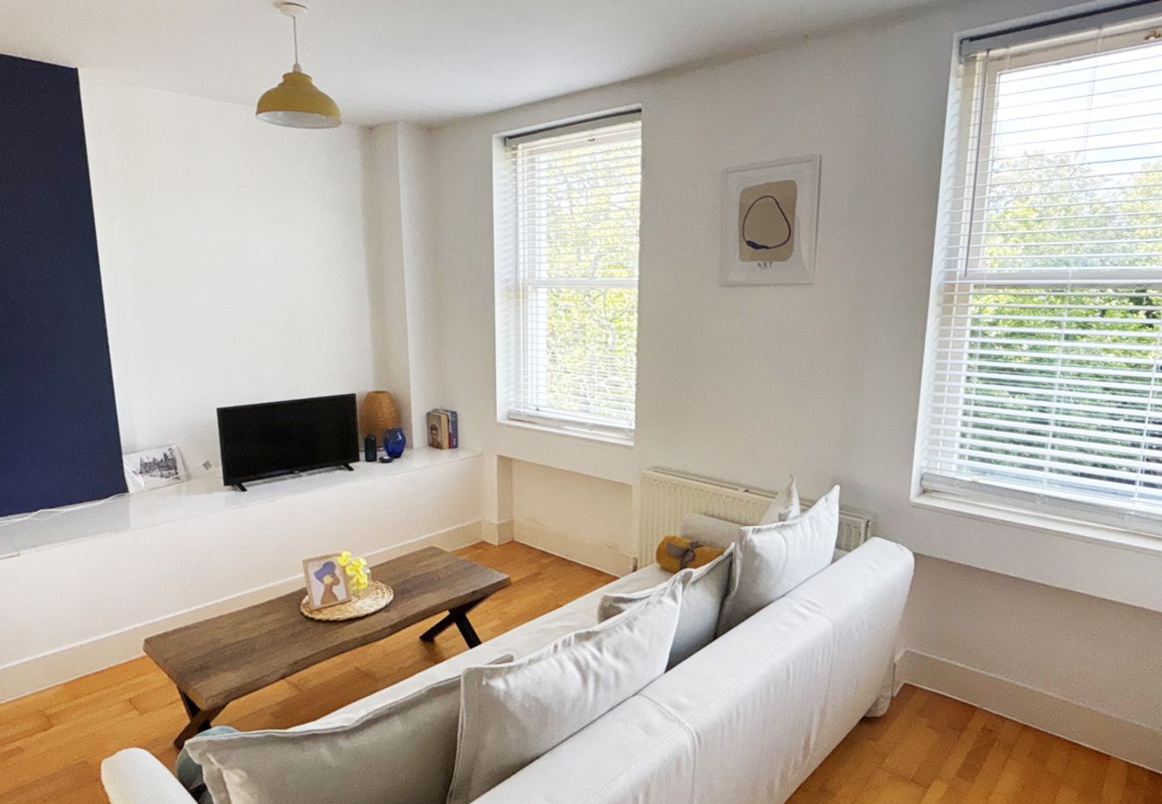 Apartment in Liverpool - Cosy Flat Near City Centre & Princess Park