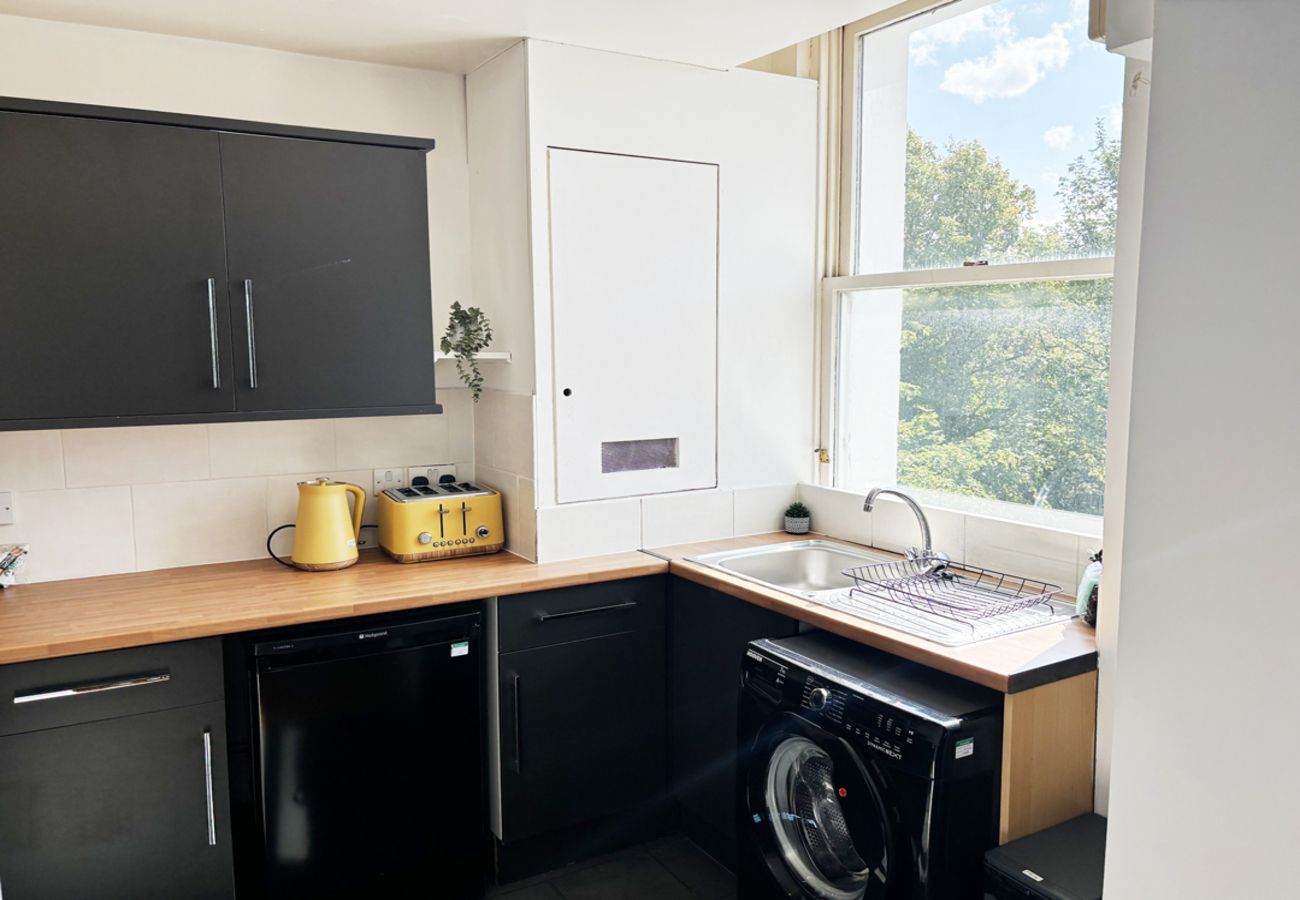 Apartment in Liverpool - Cosy Flat Near City Centre & Princess Park