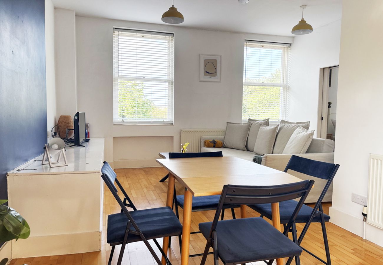 Apartment in Liverpool - Cosy Flat Near City Centre & Princess Park