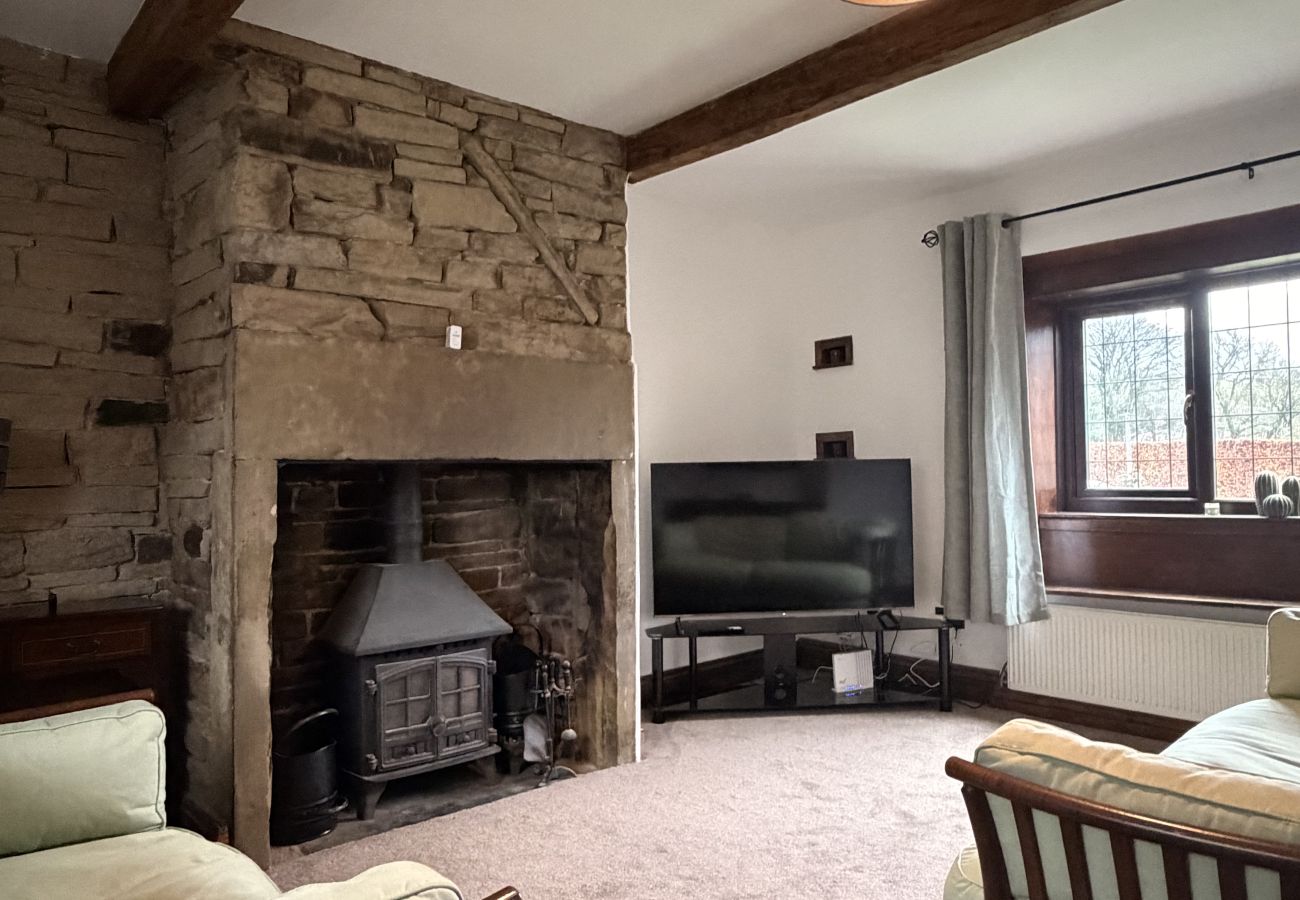 House in Halifax - Bradshaw Cosy 2BR Retreat - Free Parking!