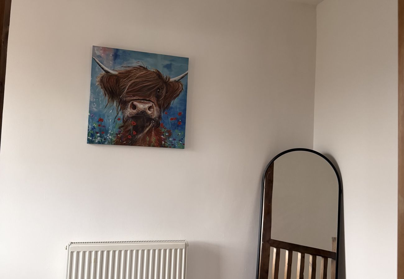 House in Halifax - Bradshaw Cosy 2BR Retreat - Free Parking!