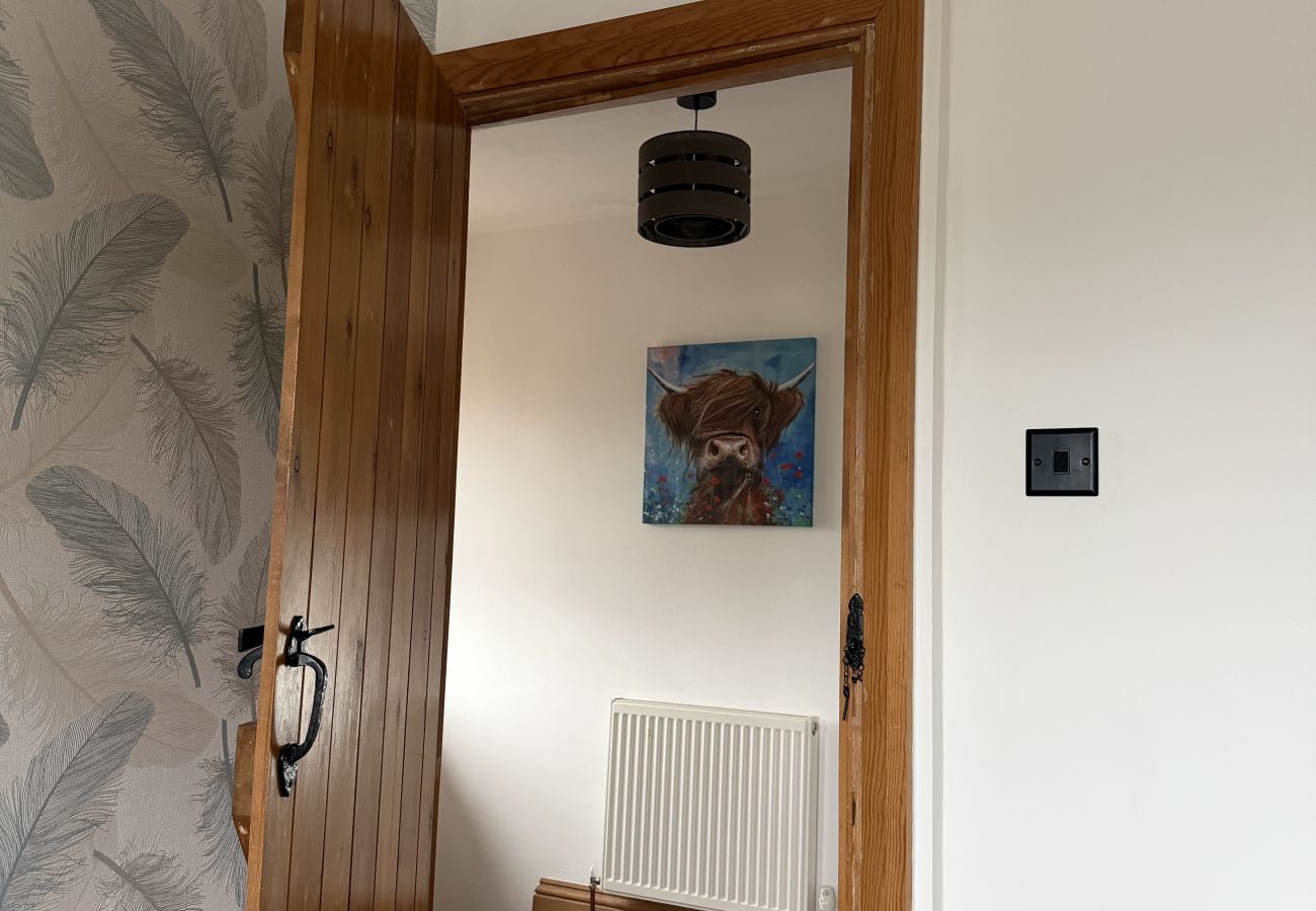 House in Halifax - Bradshaw Cosy 2BR Retreat - Free Parking!