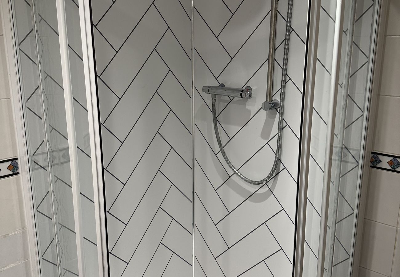 Apartment in Manchester - 2-Bed Flat in West Didsbury Near Fletcher Moss