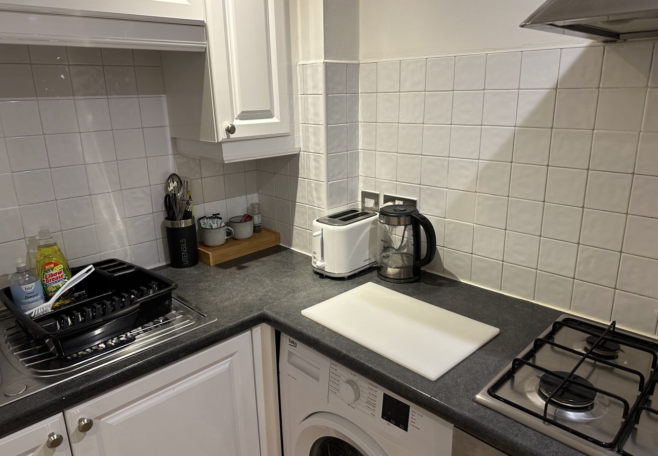 Apartment in Manchester - 2-Bed Flat in West Didsbury Near Fletcher Moss