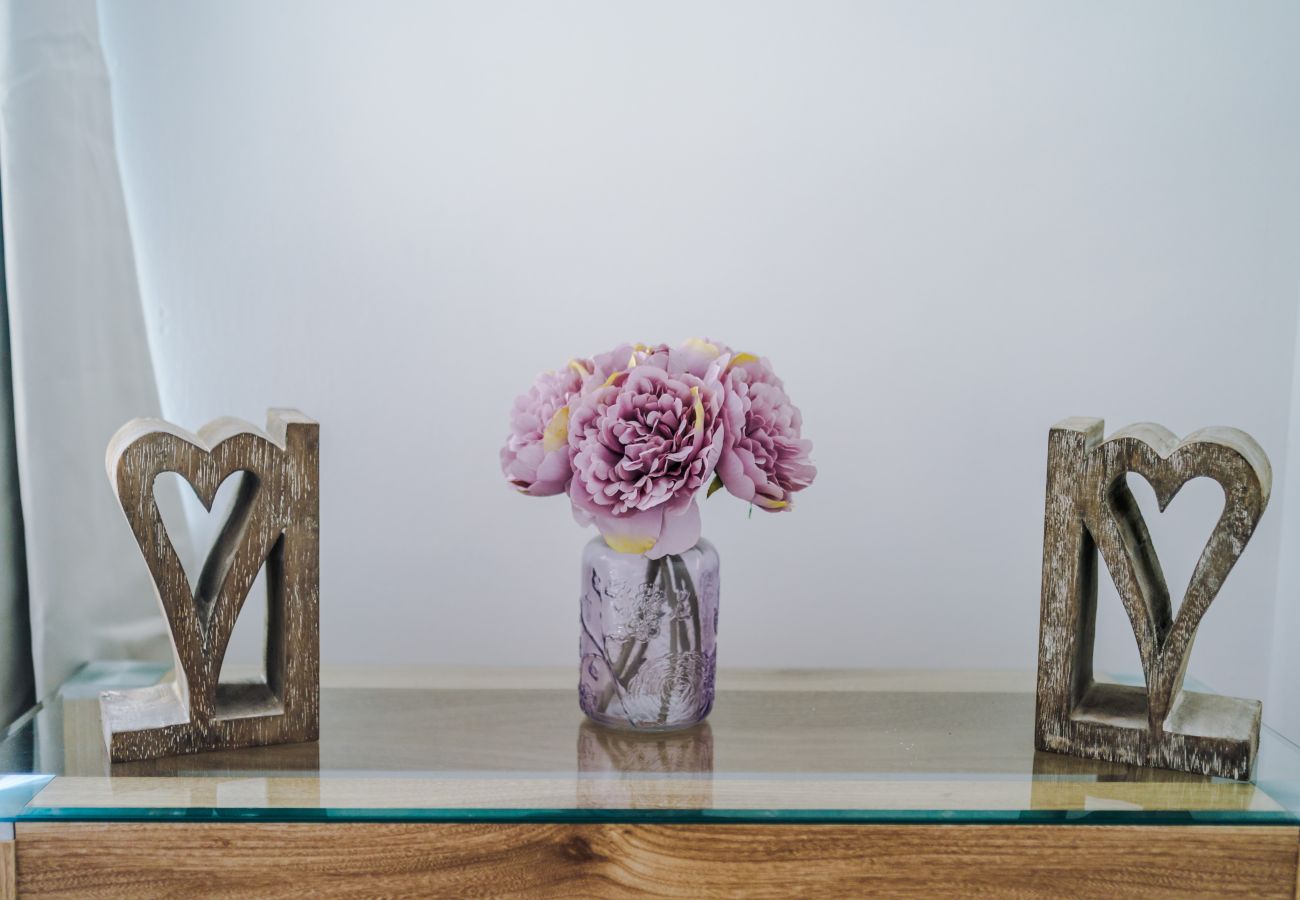 House in Warrington - Spacious 3BR Home - Close to Golf, Sailing & Motorways