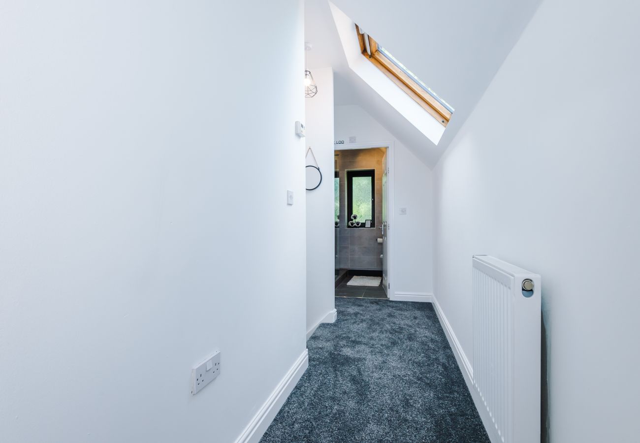 House in Warrington - Spacious 3BR Home - Close to Golf, Sailing & Motorways