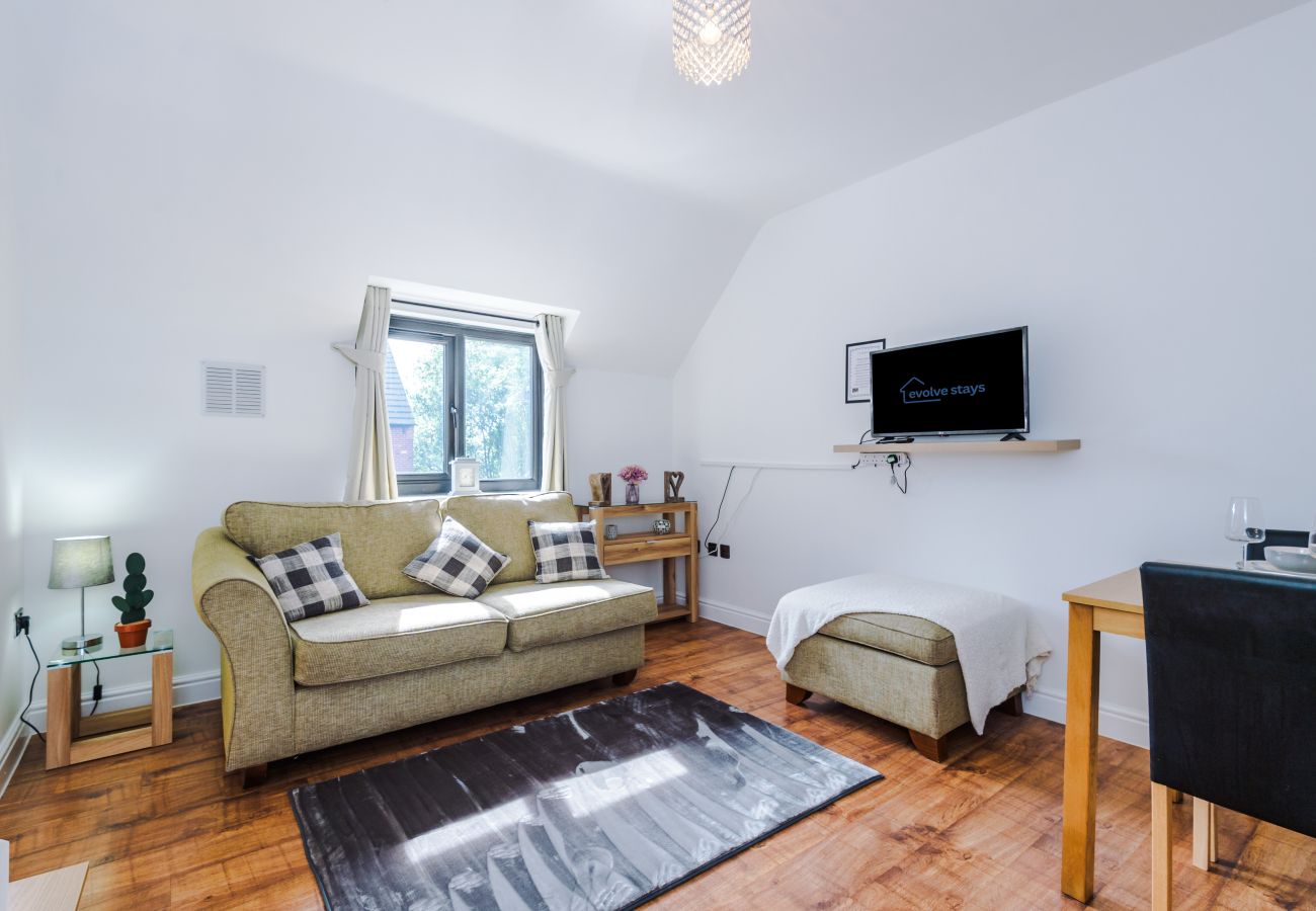 House in Warrington - Spacious 3BR Home - Close to Golf, Sailing & Motorways