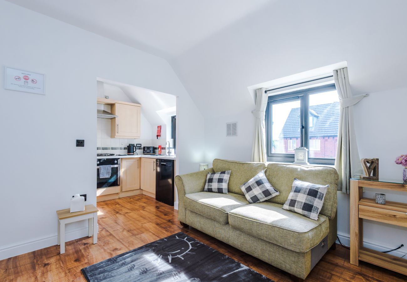 House in Warrington - Spacious 3BR Home - Close to Golf, Sailing & Motorways