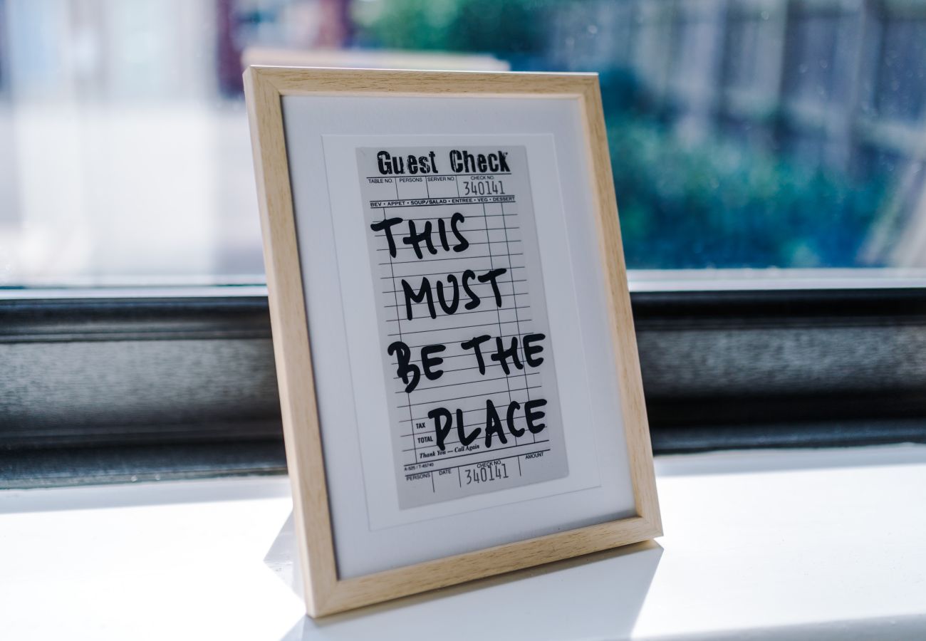 House in Warrington - Spacious 3BR Home - Close to Golf, Sailing & Motorways