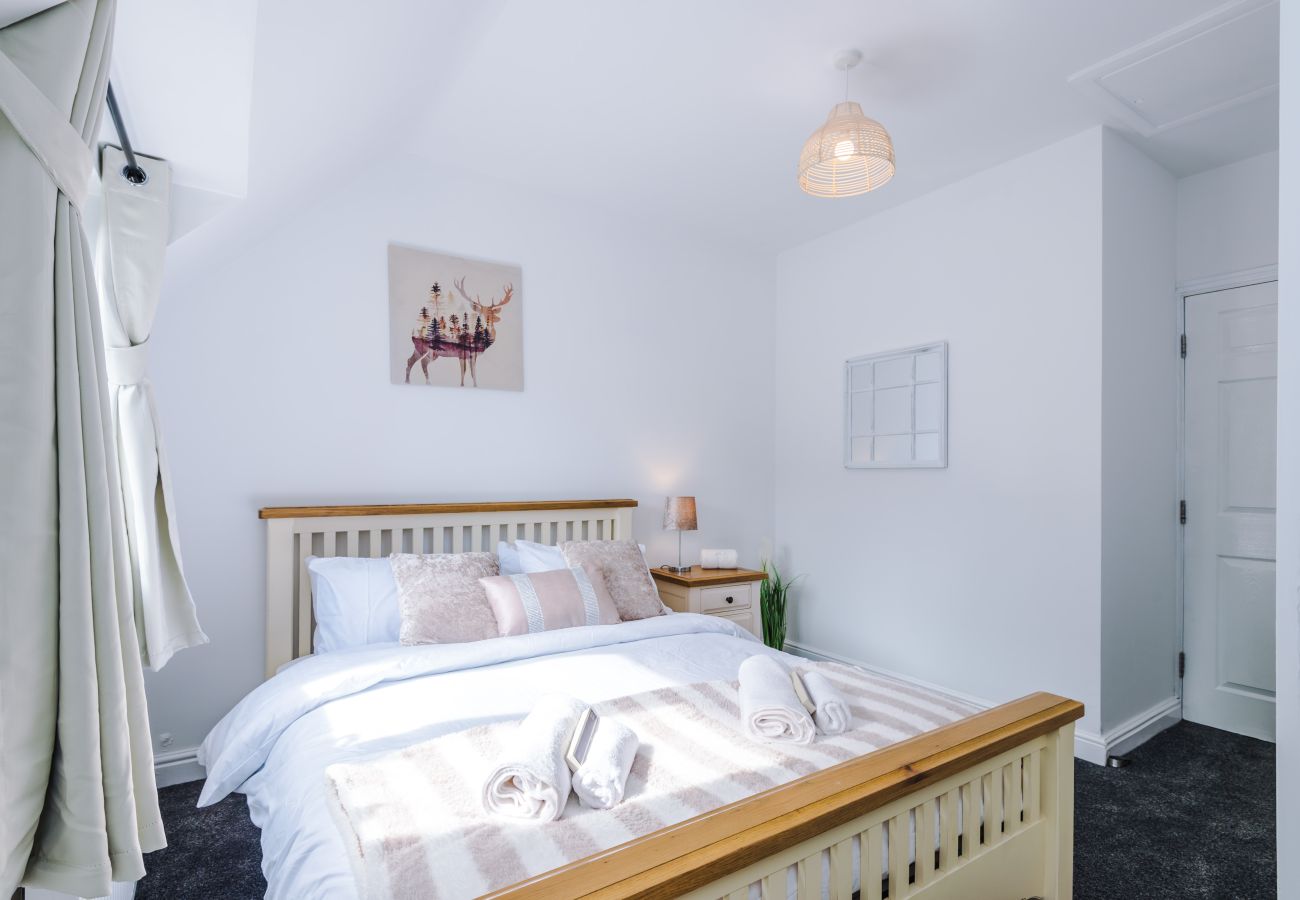 House in Warrington - Spacious 3BR Home - Close to Golf, Sailing & Motorways