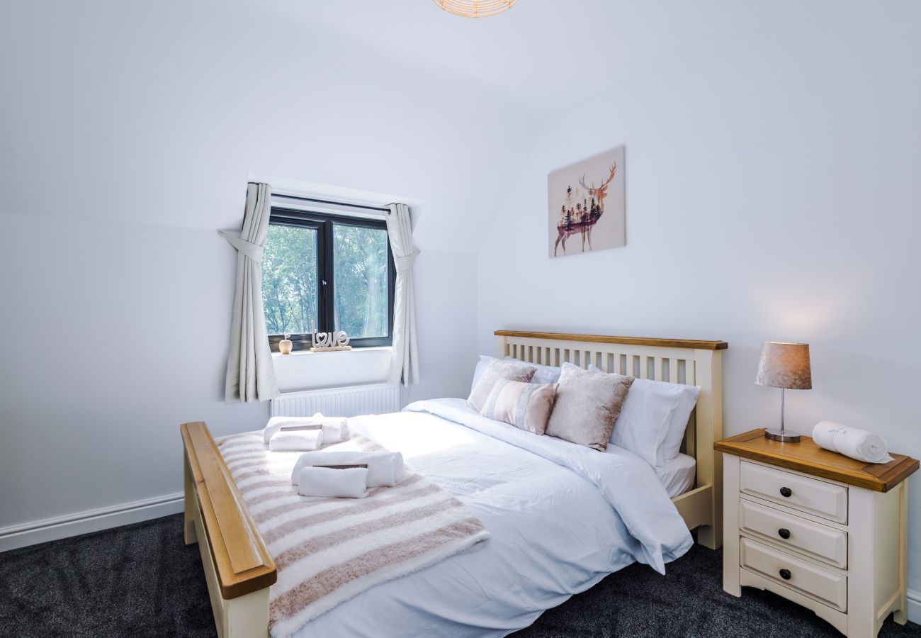 House in Warrington - Spacious 3BR Home - Close to Golf, Sailing & Motorways