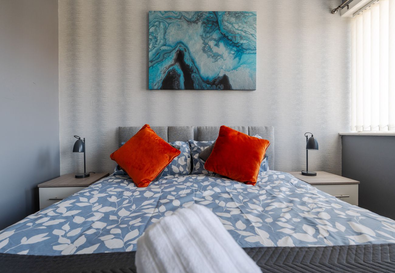 Apartment in Speke - Cosy Speke 3Bed Retreat with Free Parking