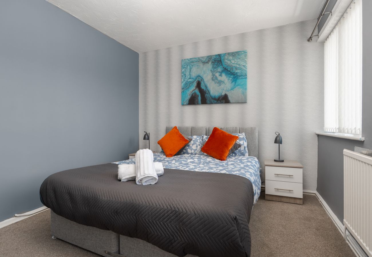 Apartment in Speke - Cosy Speke 3Bed Retreat with Free Parking