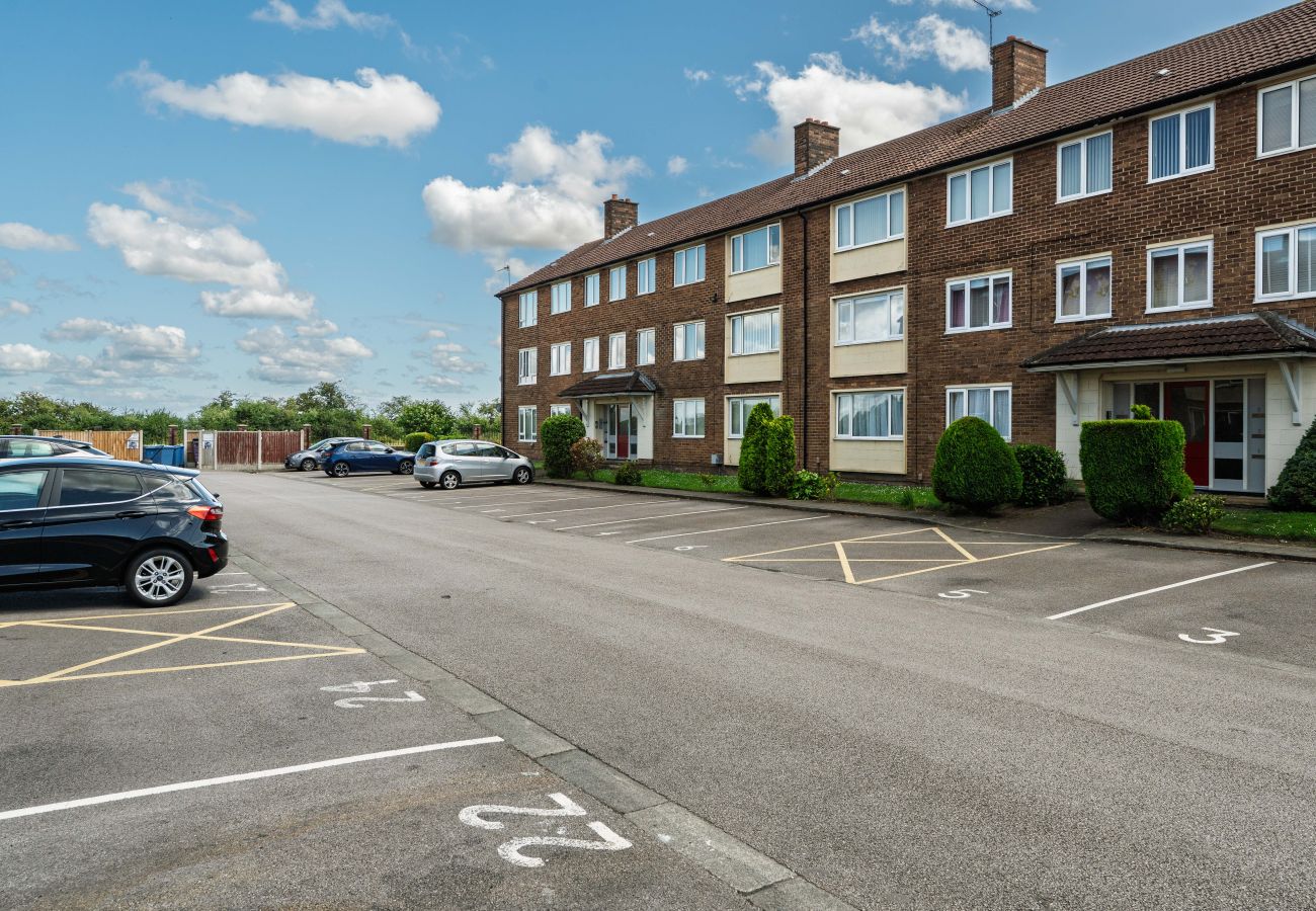Apartment in Speke - Cosy Speke 3Bed Retreat with Free Parking