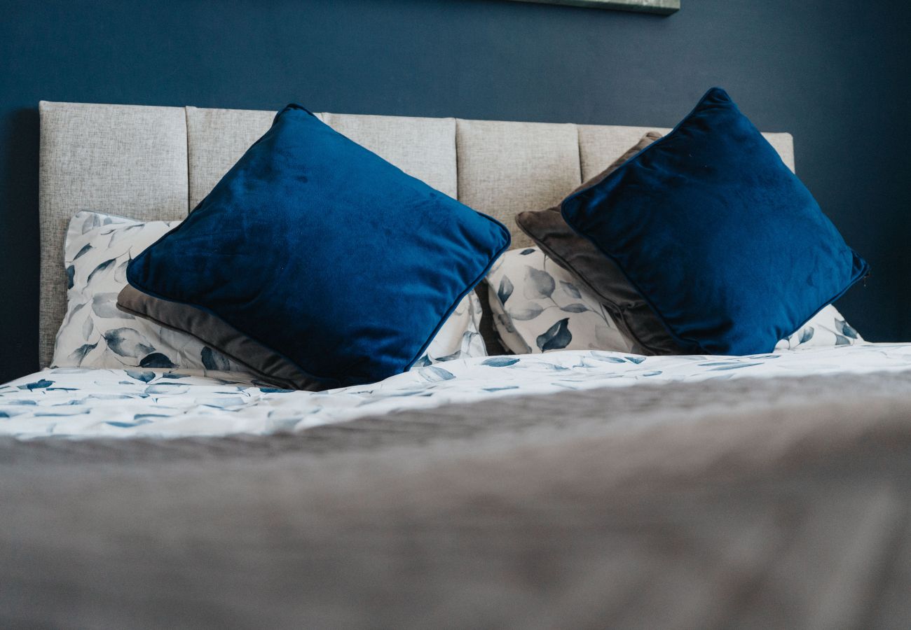 Apartment in Speke - Cosy Speke 3Bed Retreat with Free Parking