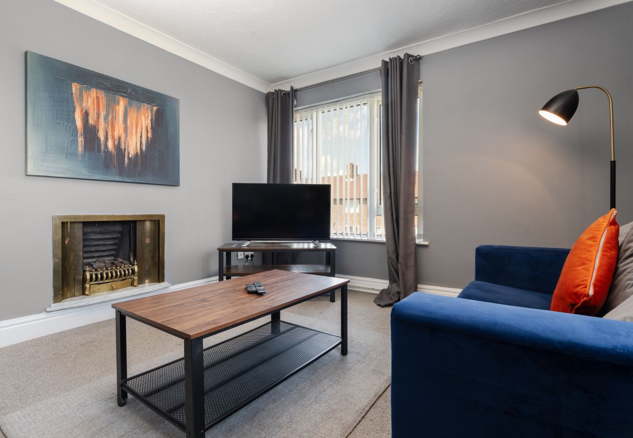 Apartment in Speke - Cosy Speke 3Bed Retreat with Free Parking