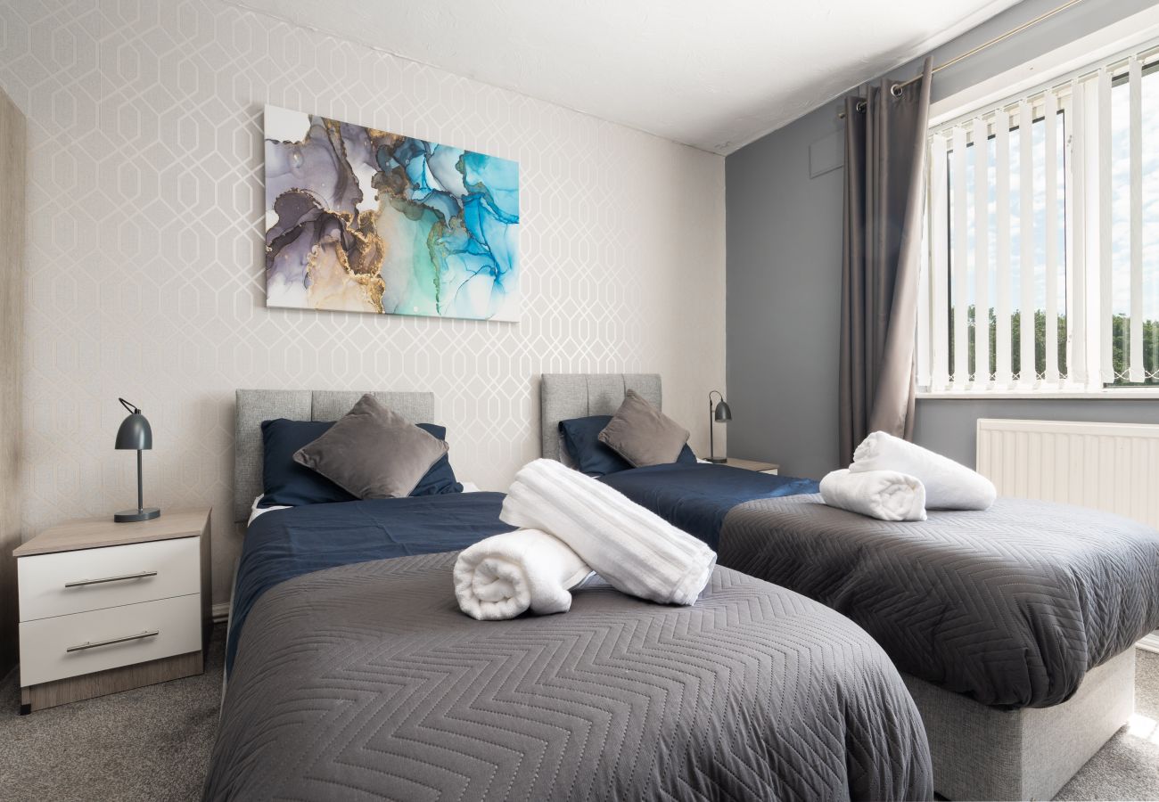 Apartment in Speke - Cosy Speke 3Bed Retreat with Free Parking