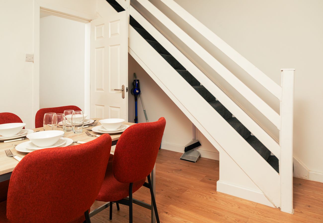 House in Manchester - Ashton Parkside 2BR Escape near Transport Links