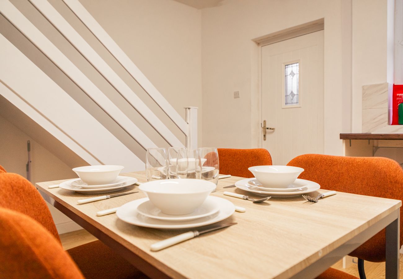 House in Manchester - Ashton Parkside 2BR Escape near Transport Links